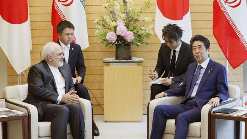 Zarif trifft Shinzo Abe