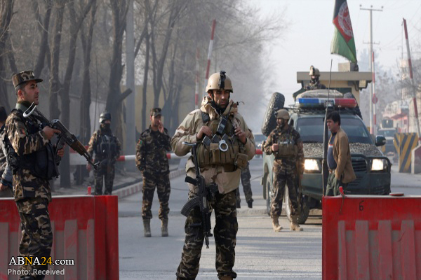 Taliban militants attack Afghan city amid 'peace talks' with US