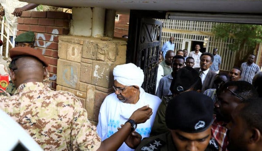 البشير يعترف باستلام 25 مليون دولار من السعودية 