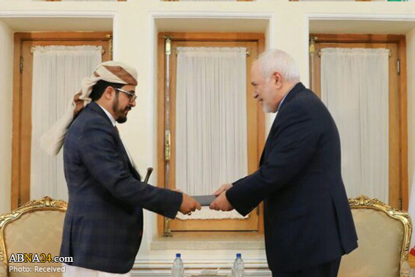 Yemeni envoy submits credentials to Iran's FM (+Photos)