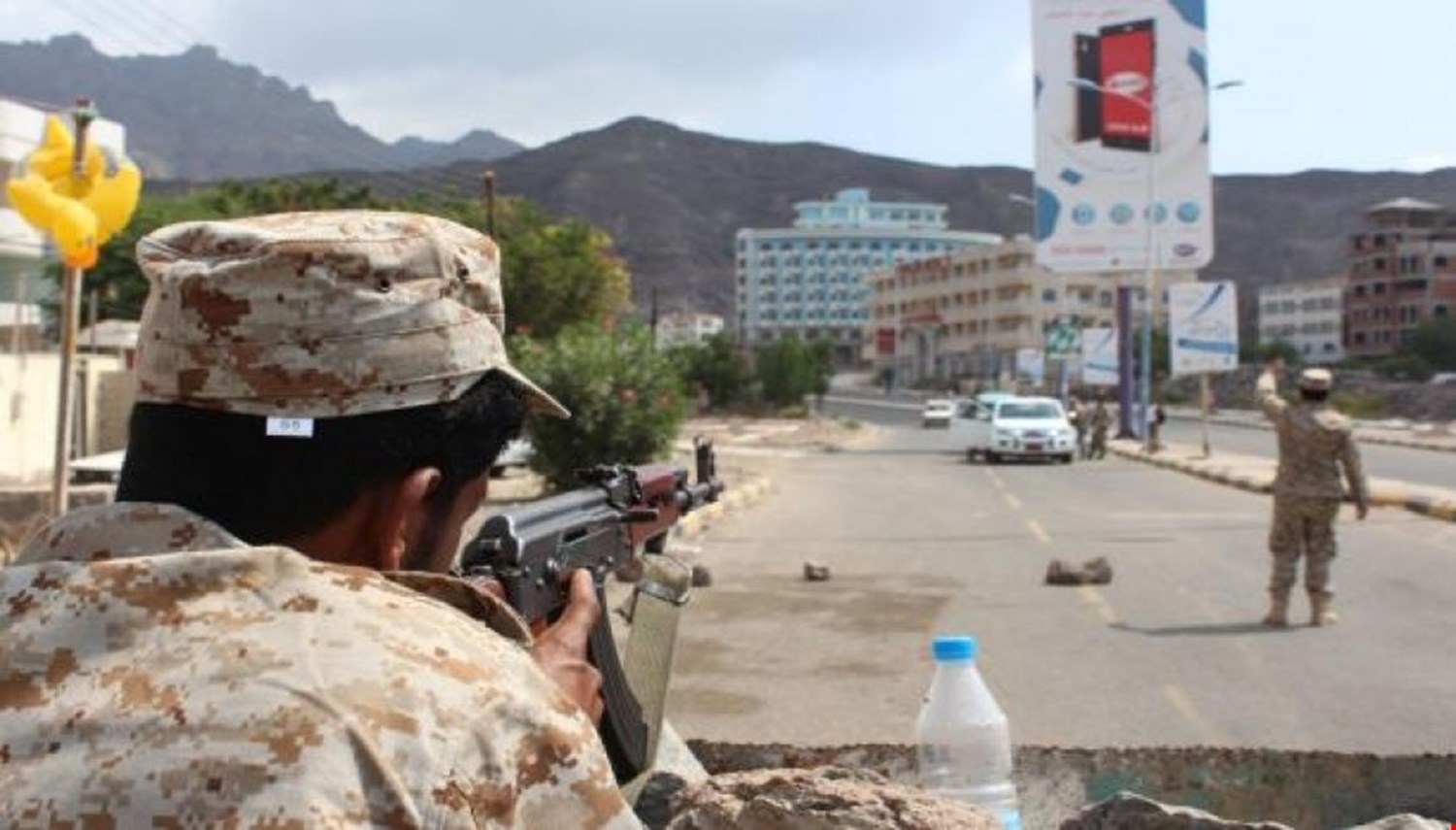 وزير في حكومة هادي: الطيران الإماراتي قتل 4 آلاف جندي لحكومة هادي في مأرب