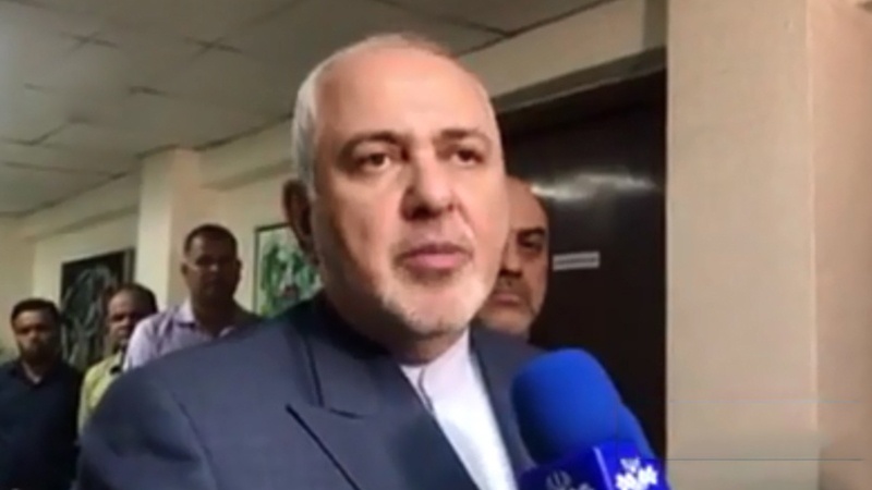 Zarif: Washington'un yaptırımları, ABD'nin ekonomik gücünü de tehdit ediyor