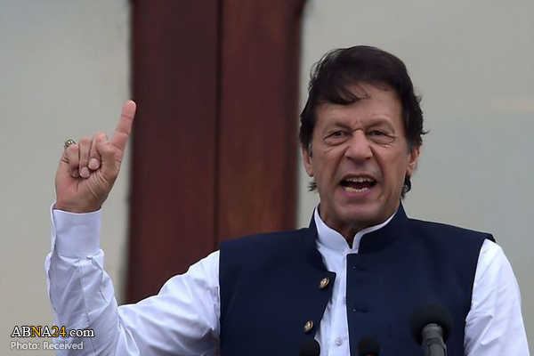 Pakistan's PM vows fullest possible response to India over Kashmir