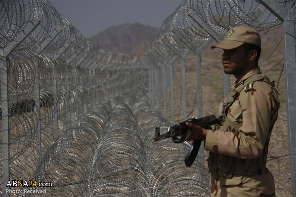 Iranian border guard martyred in clashes with armed elements