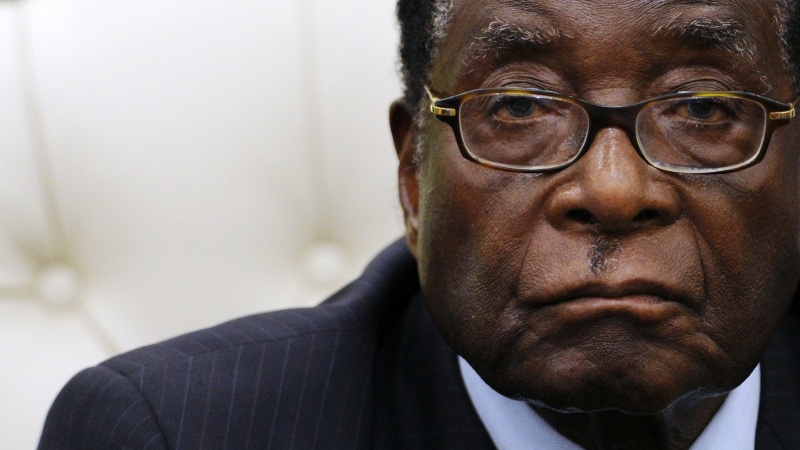 Eski Zimbabve Devlet Başkanı Robert Mugabe öldü