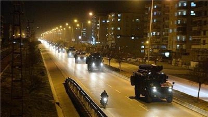 Şanlıurfa'da Suriye sınırına askeri sevkiyat