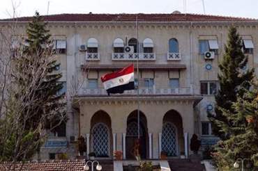 شاب يتعرض للخطف والتعذيب داخل "القنصلية المصرية" بالكويت