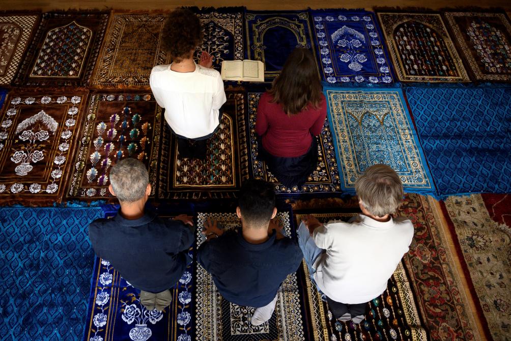 Deux femmes « imams » dirigent une prière à Paris