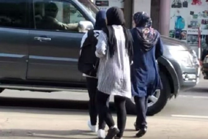  Interdiction du voile à ISJA sénégalais : Le CDVM crie à l’islamophobie et appelle à manifester
