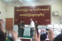ဂြၽန္းဗလီ အေျခခံဘာသာေရးစာသင္ေက်ာင္းကို ဗိုလ္ခ်ဳပ္မႉးႀကီး အလႉေငြ ေပးအပ္