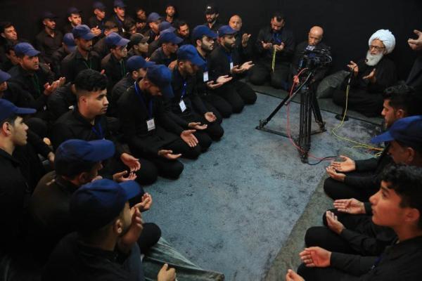 آية الله النجفي: لزيارة الإِمام الحسين (ع) المكانة الكبيرة والعظيمة عند الله