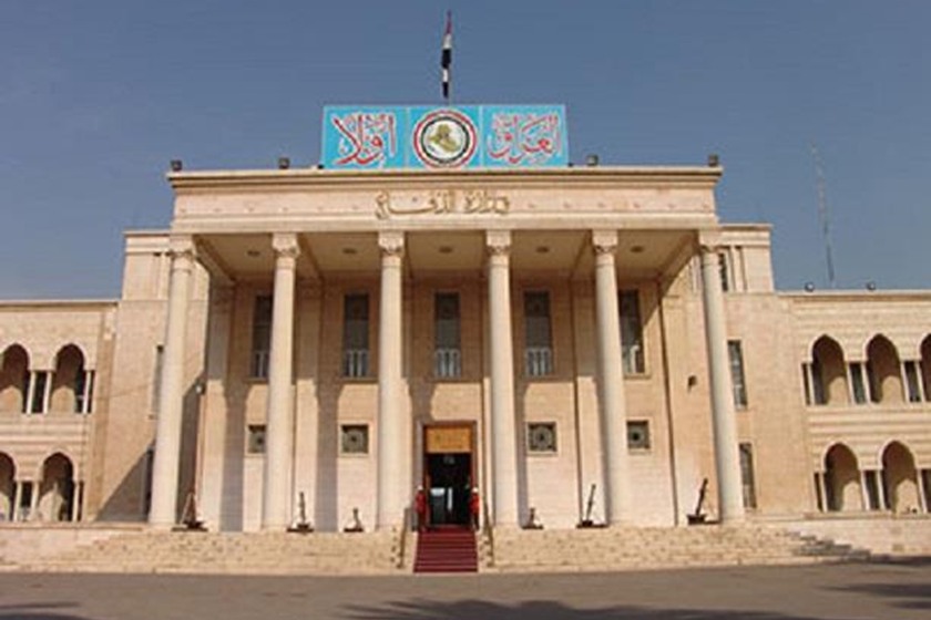 وزارة الدفاع تكشف عن نقل اسلحة الحشد لمواقع جديدة وتحدد ما تحتاجه لمواجهة الطائرات المسيرة 