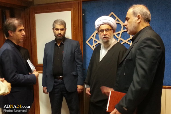 Ayatollah Ramezani visits Qom's Assembly office