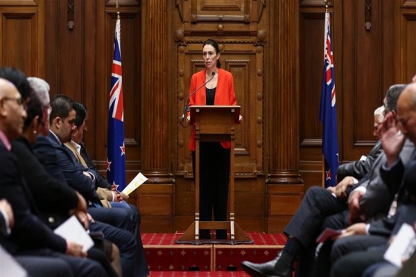 Ang New Zealand Lalong Pinahigpit ang mga Batas sa Baril Pagkatapos ng Pamamaril ng Moske