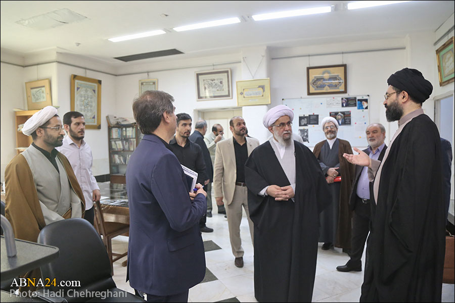 Photos: Ayatollah Ramezani visits Qom's Assembly office