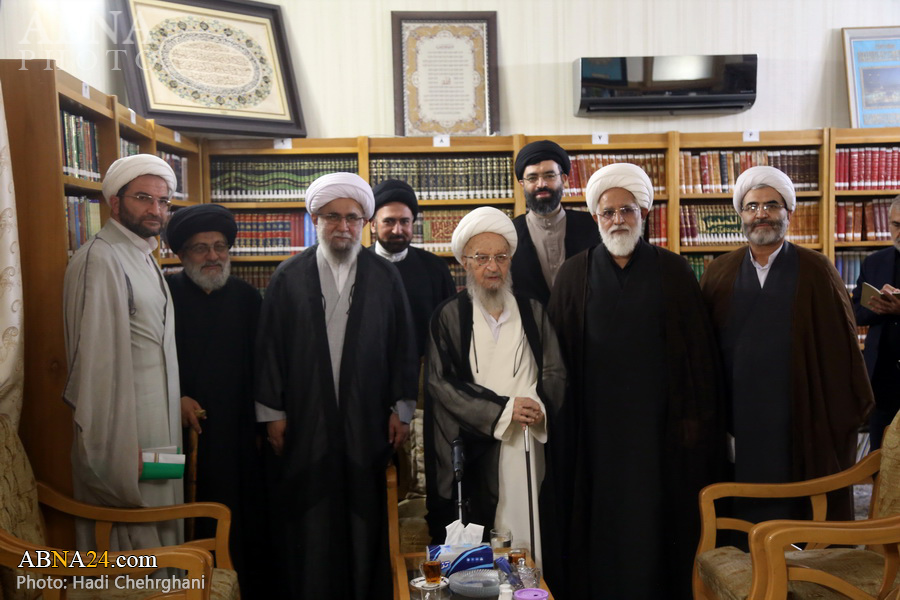 تقرير مصور/ الأمين العام المجمع العالمي لاهل البيت (ع) يلتقي آية الله "مكارم شيرازي" بقم المقدسة