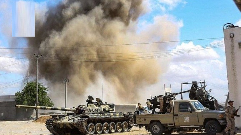 Hafter Trablus'u bombalamaya devam ediyor