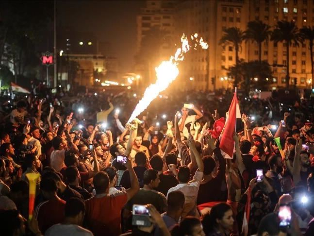 احتجاجات ليلية في مصر تطالب بتنحي "السيسي"