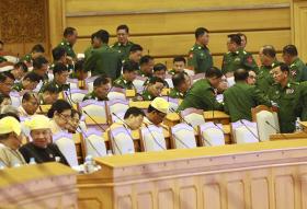 လႊတ္ေတာ္မ်ားဖ်က္သိမ္းရန္ သမၼတကို အႀကံေပးခြင့္အပါအ၀င္ ကာလံုကို ပိုမိုအေရးပါေစမည့္ အေျခခံဥပေဒျပင္ဆင္ခ်က္ ျပည္ခိုင္ၿဖိဳးႏွင့္ တပ္မေ