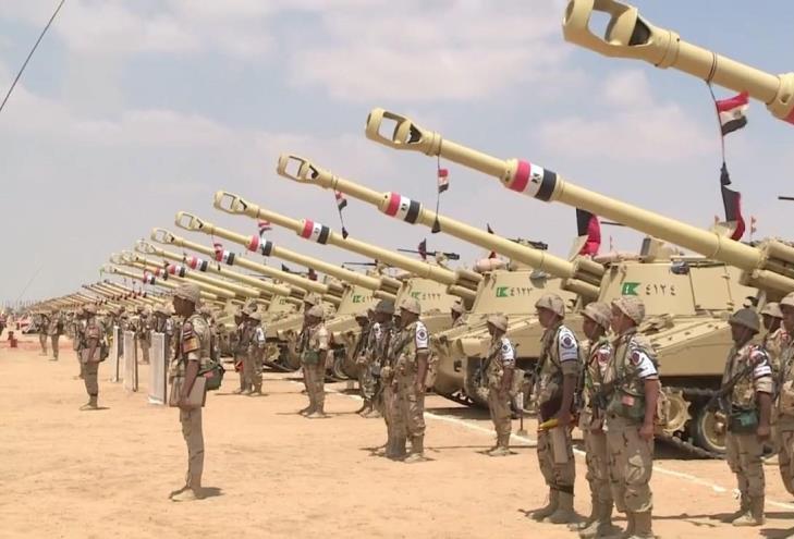 وزير الدفاع المصري يشيد بنجاح القوات المسلحة في "مكافحة الإرهاب"