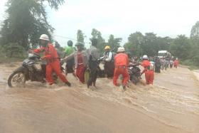 ျမန္မာႏိုင္ငံအလယ္ပုိင္းေဒသရွိ ၿမိဳ႕နယ္အခ်ိဳ႕တြင္ မုိးရြာသြန္းမႈမ်ား