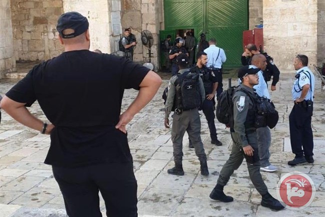إطلاق نار باتجاه فتى فلسطيني داخل الأقصى