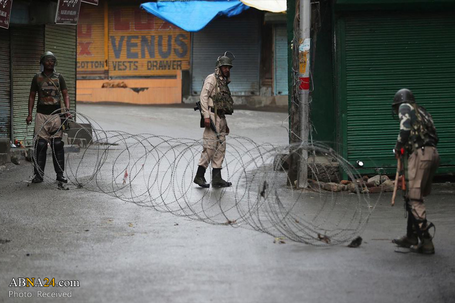India tightens restrictions in Kashmir 