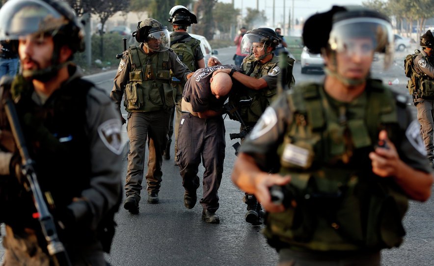 الإحتلال الاسرائيلي يعتقل 8 فلسطينيين بينهم قيادات في حماس