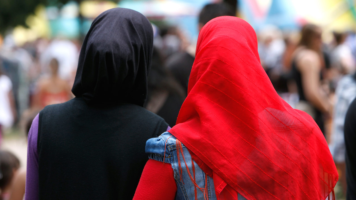 محاولة طعن بسكين ضد مسلمات خلال فعالية مناهضة للتمييز في ألمانيا