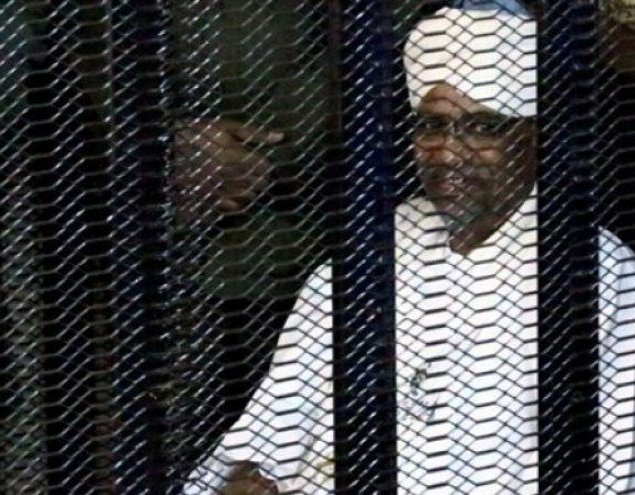 المحكمة ترفض طلب الدفاع بتعديل التهم الموجهة لـ "البشير" في السودان