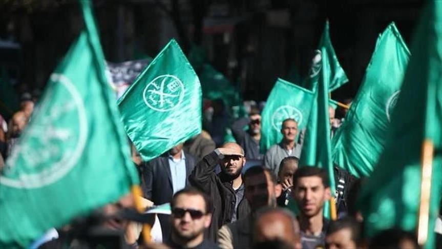 السلطات المصرية تفصل ألف معلم عن العمل بسبب انتمائهم للإخوان المسلمين