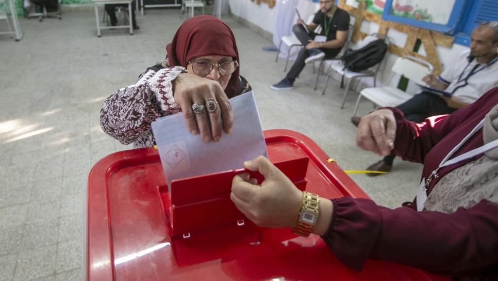 "النهضة" و"قلب تونس" يتصدران نتائج الانتخابات البرلمانية في تونس