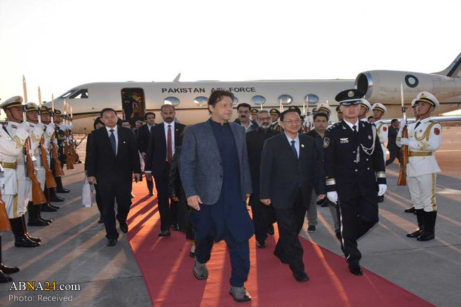 Pakistani PM travels to China to discuss Kashmir