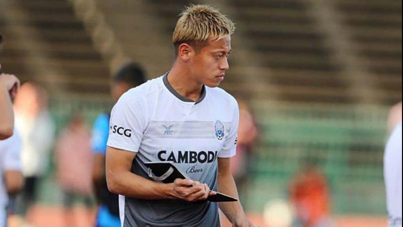 サッカーの元日本代表、本田氏がイランを再訪