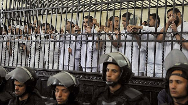  القضاء المصري يصدر أحكاما بإعدام 42 شخصا