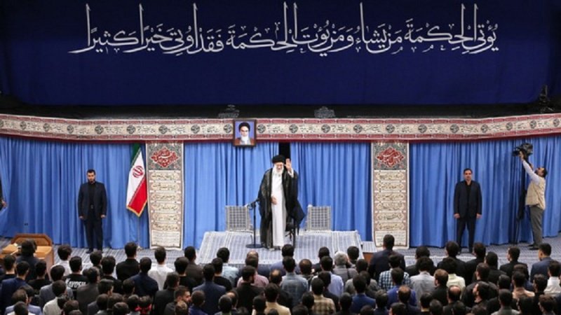 Ислам Ингилабынын Бөйүк Рәһбәри : Иран атом бомбасы истеһсал етмәк вә сахламаға хәрҹ чәкмәз