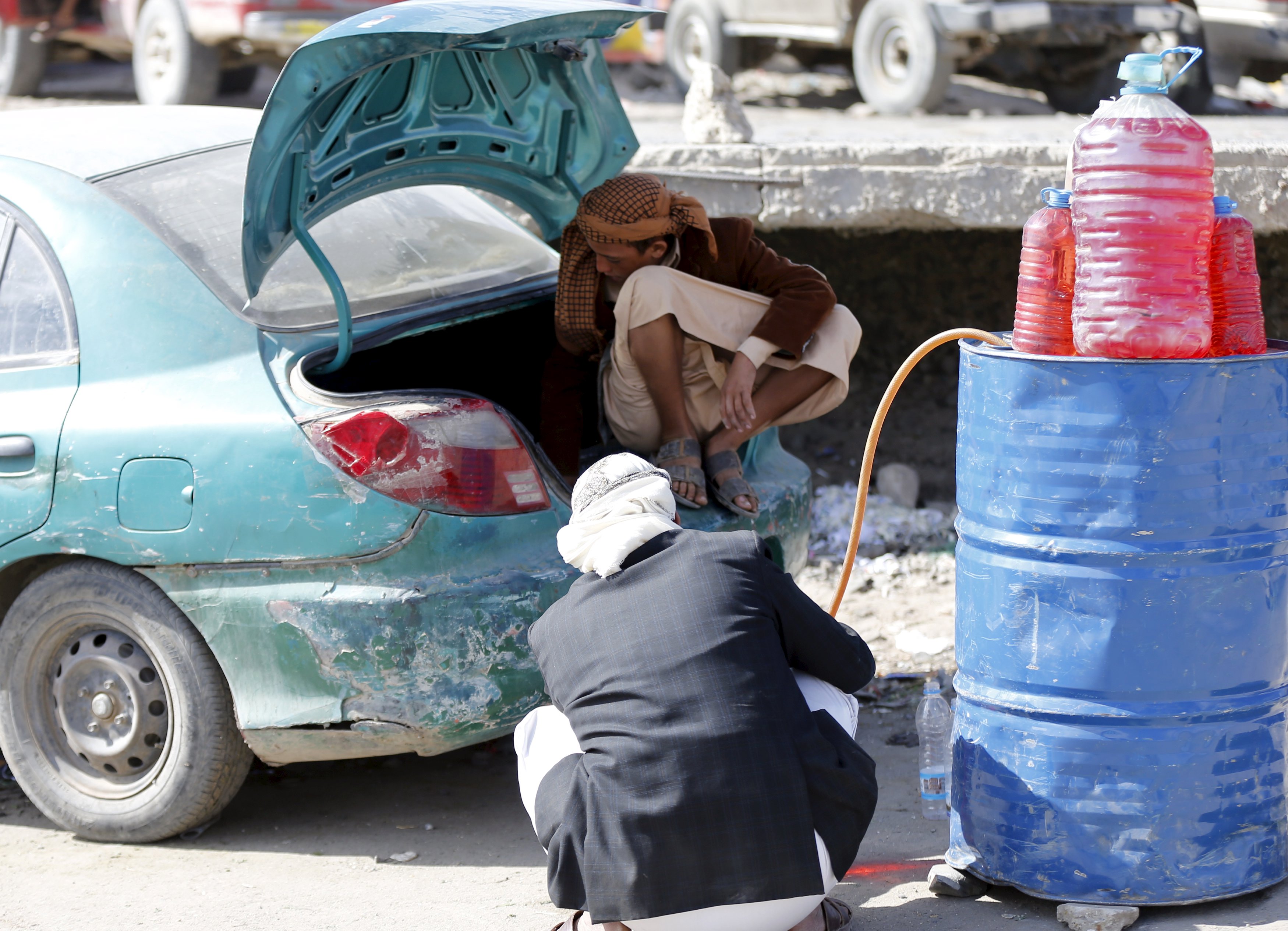 شركة النفط اليمنية: العدوان يستمر في احتجاز سفن النفط لليوم الـ 57 على التوالي 