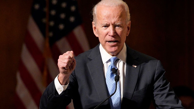 Biden: Trump ihanet etmiştir ve azledilmeli