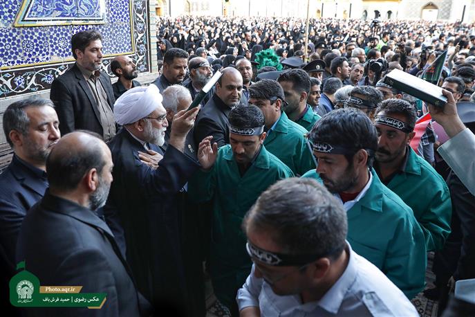    اربعین حسینی کے خادموں کا قافلہ امام رضا (ع) کے حرم سے کربلا روانہ