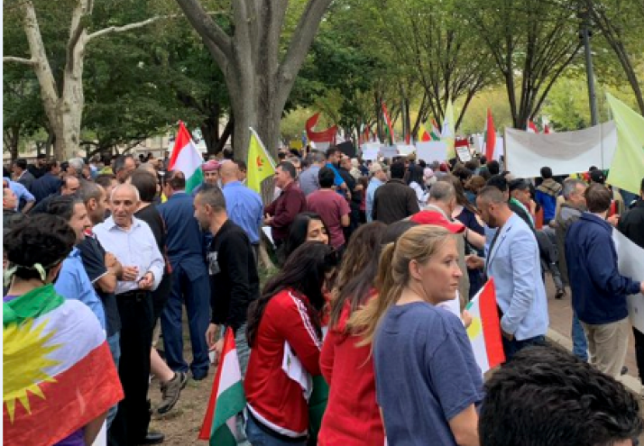 تجمع أمام البيت الأبيض ضد "خيانة ترامب" للأكراد