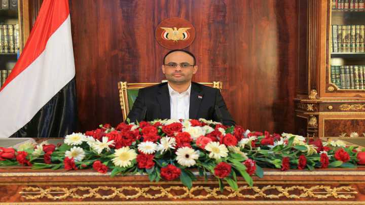 الرئيس اليمني يحذر قوى العدوان السعودي من مغبة استمرار حجز السفن