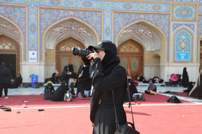 إعلاميات من مختلف الجنسيات والوكالات العالمية يشاركن في تغطية مراسيم زيارة الأربعين