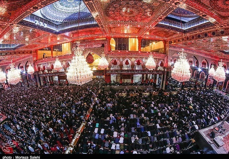 تقرير مصور/ مرقد الامام الحسين (ع) يزدحم بزوار أربعينية الامام الحسين (ع)