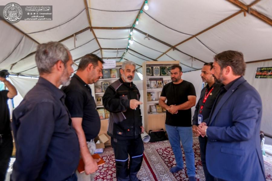 مركز أمير المؤمنين (ع) للترجمة يشارك بتقديم الخدمات لزائري أربعينية الإمام الحسين (ع)+(صور)
