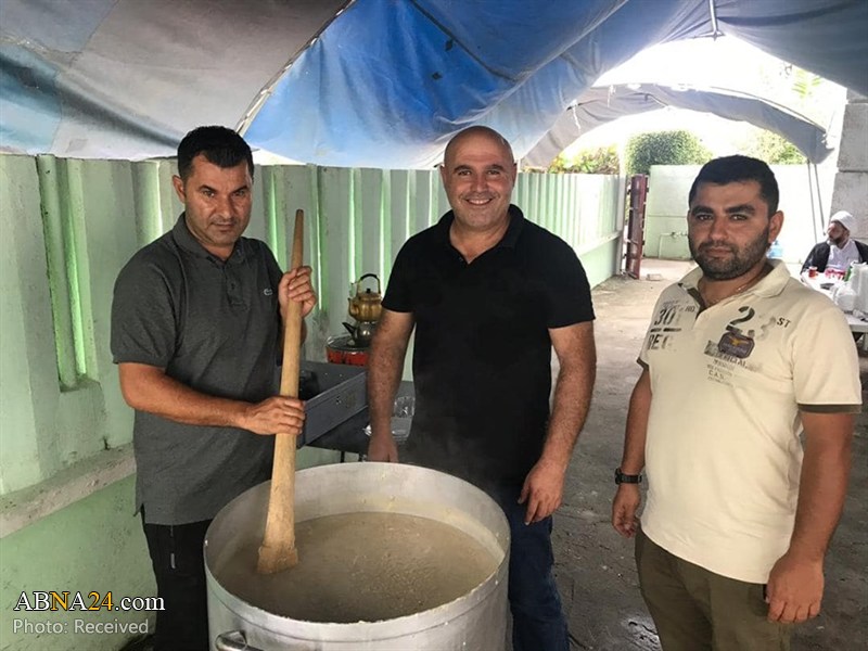 تقرير مصور/ طبخ "الهريز" في أيام أربعينية الامام الحسين (ع) بمدينة "كوتونو" في بنين الافريقية