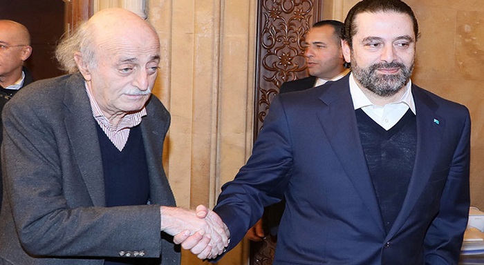 جنبلاط: قلت للحريري إننا بمأزق كبير وأفضل أن نذهب ونستقيل معا
