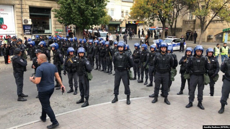 Бакыда аксийада сахланыланлар сәрбәст бурахылыблар