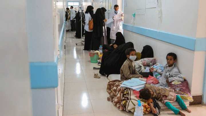 الصحة العالمية تُعلن رصد 913 حالة وفاة بوباء الكوليرا في اليمن منذ مطلع العام 