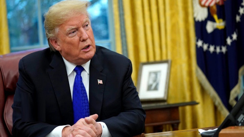 Бөлҝәдә чарәсиз галан Трамп Ираны йенидән тәһдид етди