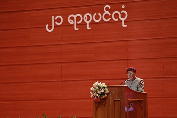 အပစ္ရပ္စာခ်ဳပ္ လက္မွတ္ထိုးမည္ဟု KIO ေခါင္းေဆာင္ ကခ်င္လူထုအား အသိေပး ႏွစ္ကာလရွည္ၾကာစြာ ေလ့လာဆုံးျဖတ္ခဲ့ျခင္းျဖစ္၍ စိတ္ဝမ္းမကြဲၾကရ